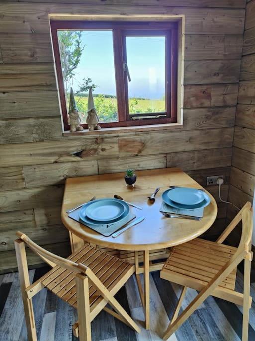 Little Swelle Cabin With Awesome Sea Views Poundstock Luaran gambar